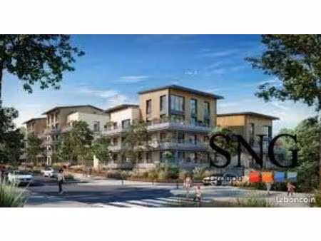 parking/box 15 m² louvres