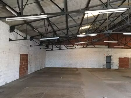 local commercial 550 m² le palais sur vienne