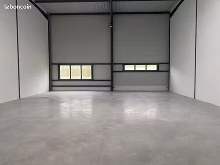 local bureaux 335 m²