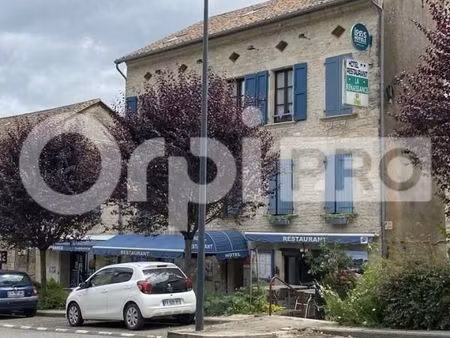 hôtel restaurant 850 m²