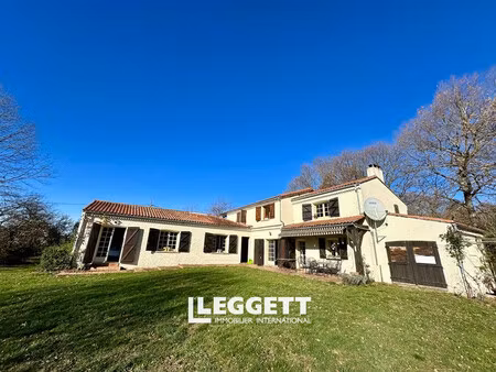 maison 7 pièce(s)  montaner