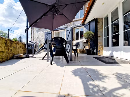 à vendre : charmante maison en pierre à saint pardoux le lac