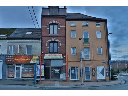 surface commerciale au centre de la louvière