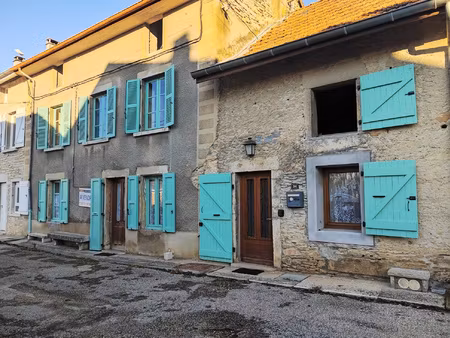 rare : maison de charme avec terrain et combles