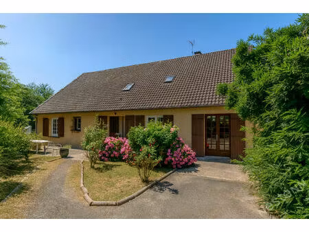 maison à proximité des commodités dans un village à l'ouest de bergerac !!!