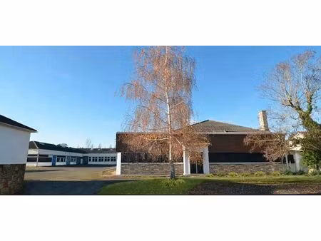 vente local d'activités le mesnil st denis 4 116 m²