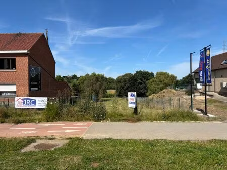 bouwgrond van 50 are te sint-truiden (links van nr 229)