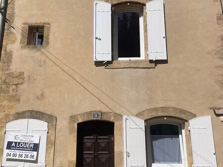 location appartement 4 pièces 122m2 grans 13450 - 1126 € - surface privée