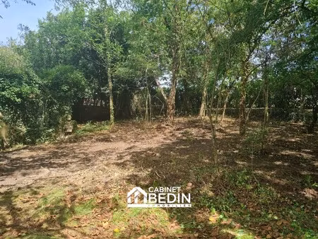 terrain 614 m²