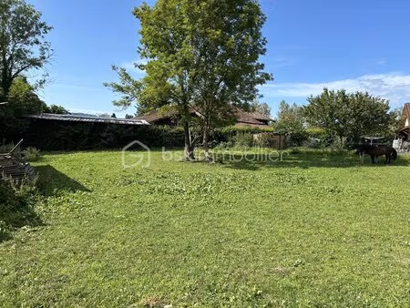 terrain de 1 145 m² à rovon