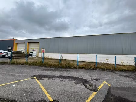 location local d'activités landivisiau 550 m²