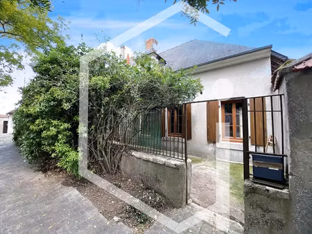 vente maison 175 m² à léré (18240)  149 000 €