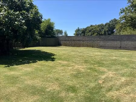 vente terrain 712 m² saint-philbert-de-grand-lieu (44310)