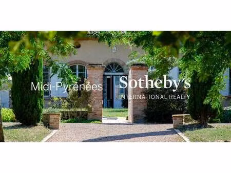 maison avec piscine et terrasse daux (31)