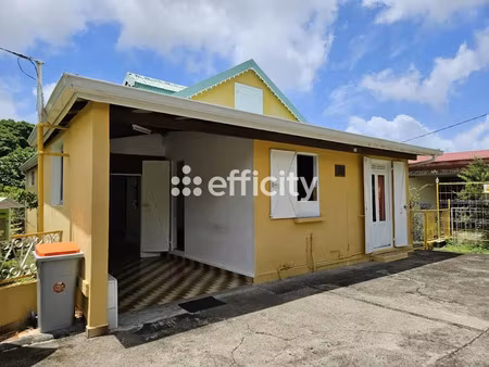 vente maison 5 pièces 127 m² à saint claude (97120)  230 000 €