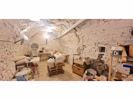 frejus centre historique cave de 35 m2