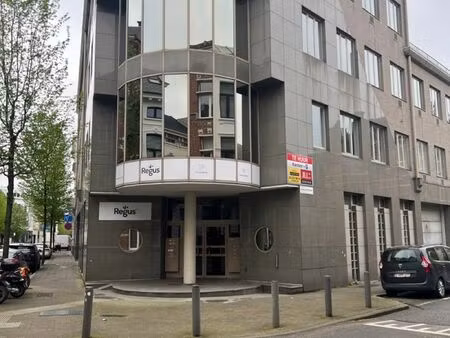 te huur kantoor en magazijn te antwerpen centrum