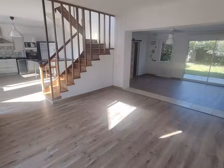 vente maison saintes 17100 - - surface privée