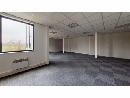 coignieres (78) - a vendre bureaux occupes 464 m²