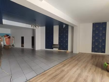 location commerce chatellerault 148 m²