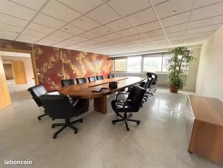 bureaux 370 m²