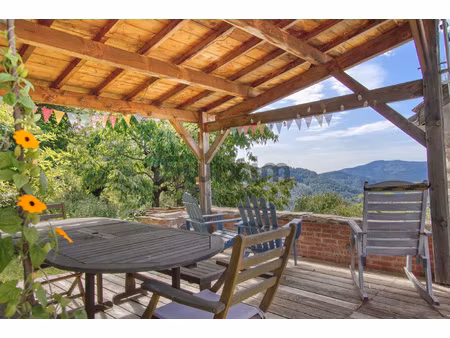 en cévennes méridionales  mas cévenol avec chambres d'hotes