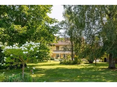 maison de luxe de 7 pièces en vente à saint-didier-de-la-tour  france