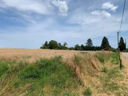 3 terrains à bâtir de 18a. sis au calme avec jolie vue