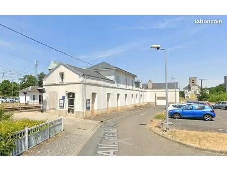 local d'activité 100 m²