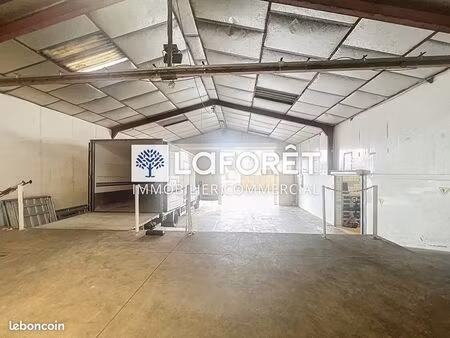 entrepôt  atelier 900 m² saint amand sur sevre