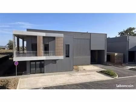 local bureaux 5 775 m²