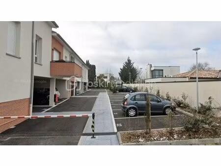 parking à saint-loup-cammas