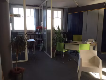 location local commercial 85m2 rodez 12000 - 810 € - surface privée