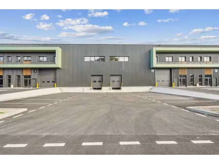à louer - entrepôt 15 250 m² div - graveson