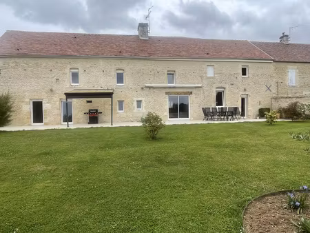 belle propriété en pierres