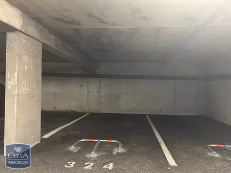 parking à louer - chartres (28) - 70€