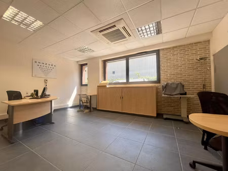 local professionnel - centre thônes