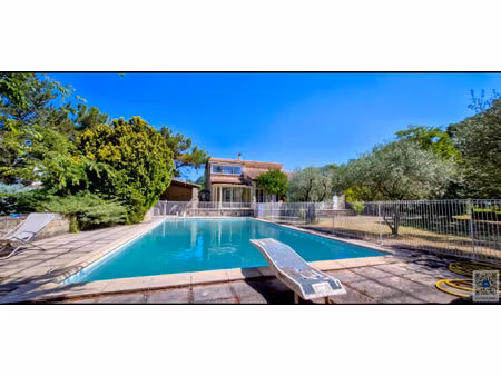 vente maison 7 pièces 190 m² pernes-les-fontaines (84210)