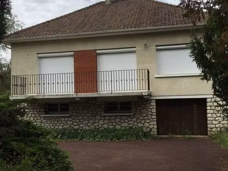 loue emplacement de parking extérieur vacances dans propriété