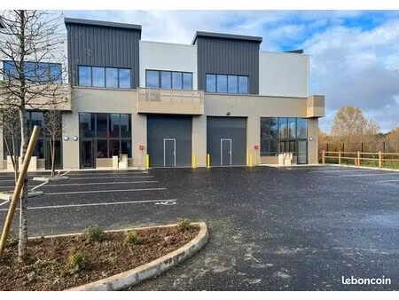 local bureaux 457 m²