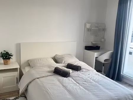 location meublée appartement 5 pièces 95 m² à bobigny (93000)  2 150 €