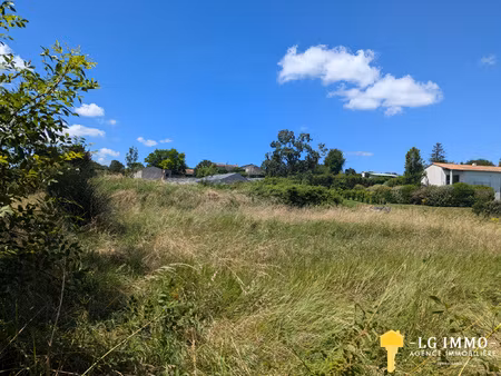 terrain constructible de 3786 m2