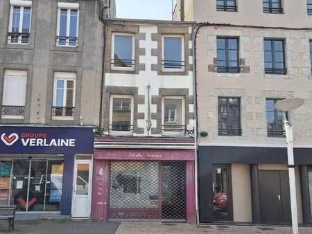 vente bureaux et commerces à granville (50400) : à vendre / 107m² granville