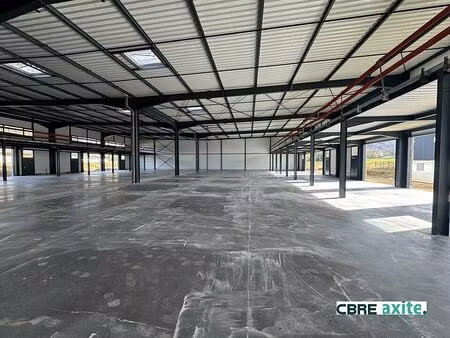 location local d'activités saint beron 402 m²