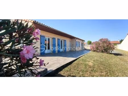 pavillon de 143 m² à chize