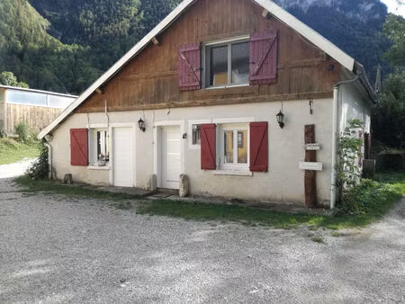 vente maison 12 pièces 750m2 lus-la-croix-haute 26620 - 469800 € - surface privée