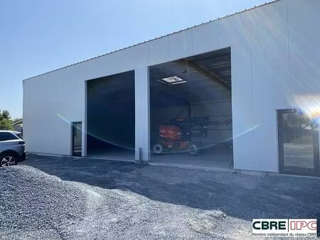 location local d'activités mont de marsan 179 m²
