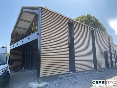 location bureau mont de marsan 119 m²