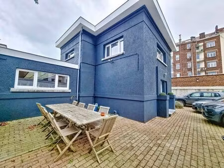 bureau-situé en intérieur d'îlot