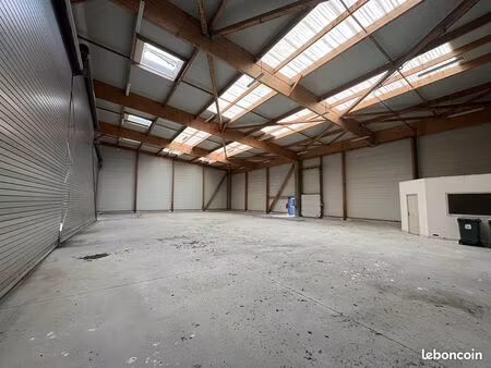 entrepôt 625 m² marcé